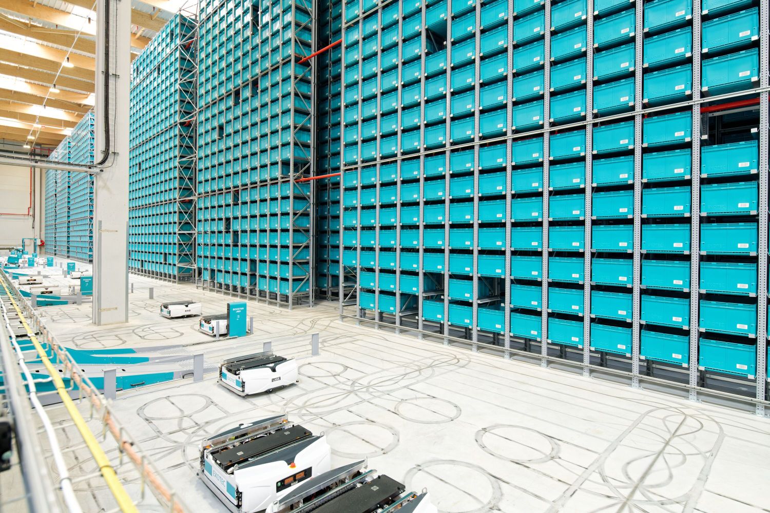 Automatisierte Logistikflächen wie diese im Prologis Park Moissy gewinnen angesichts von Arbeitskräfte- und Flächenmangel an Bedeutung. (© Prologis)